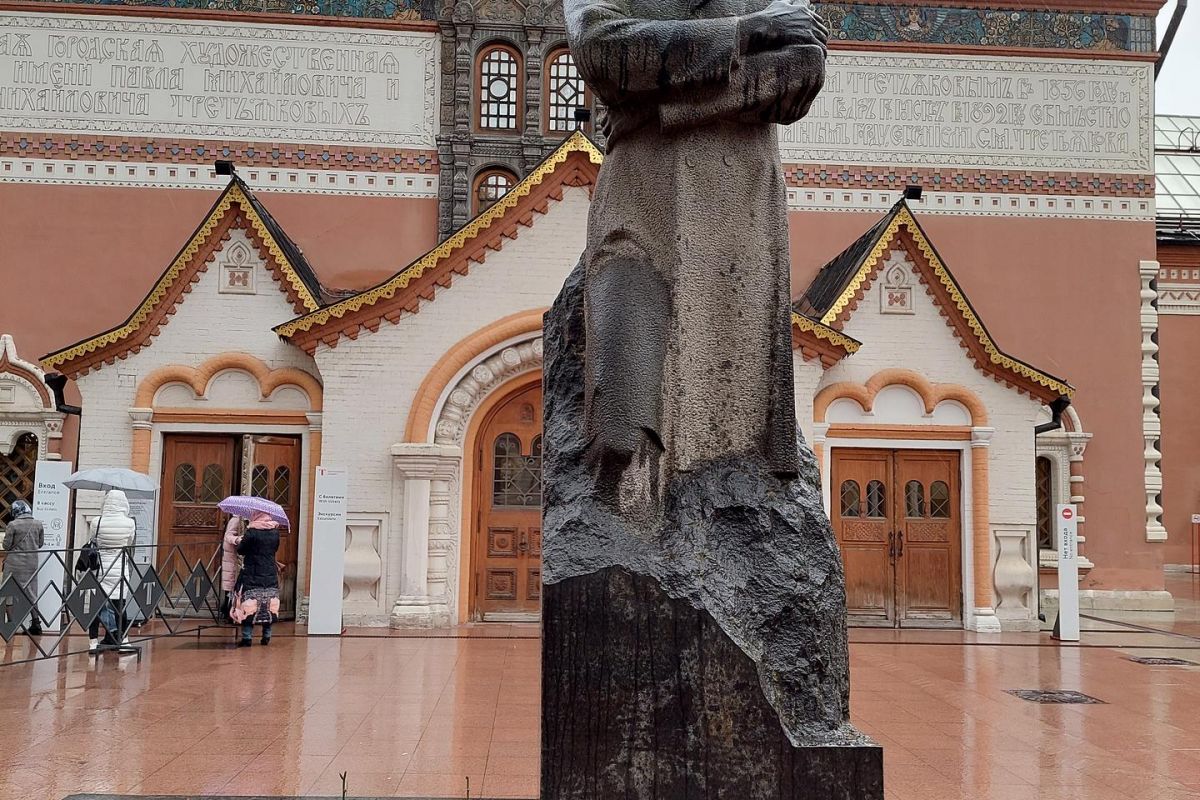 Однодневная программа по Москве с посещением Третьяковской галереи.