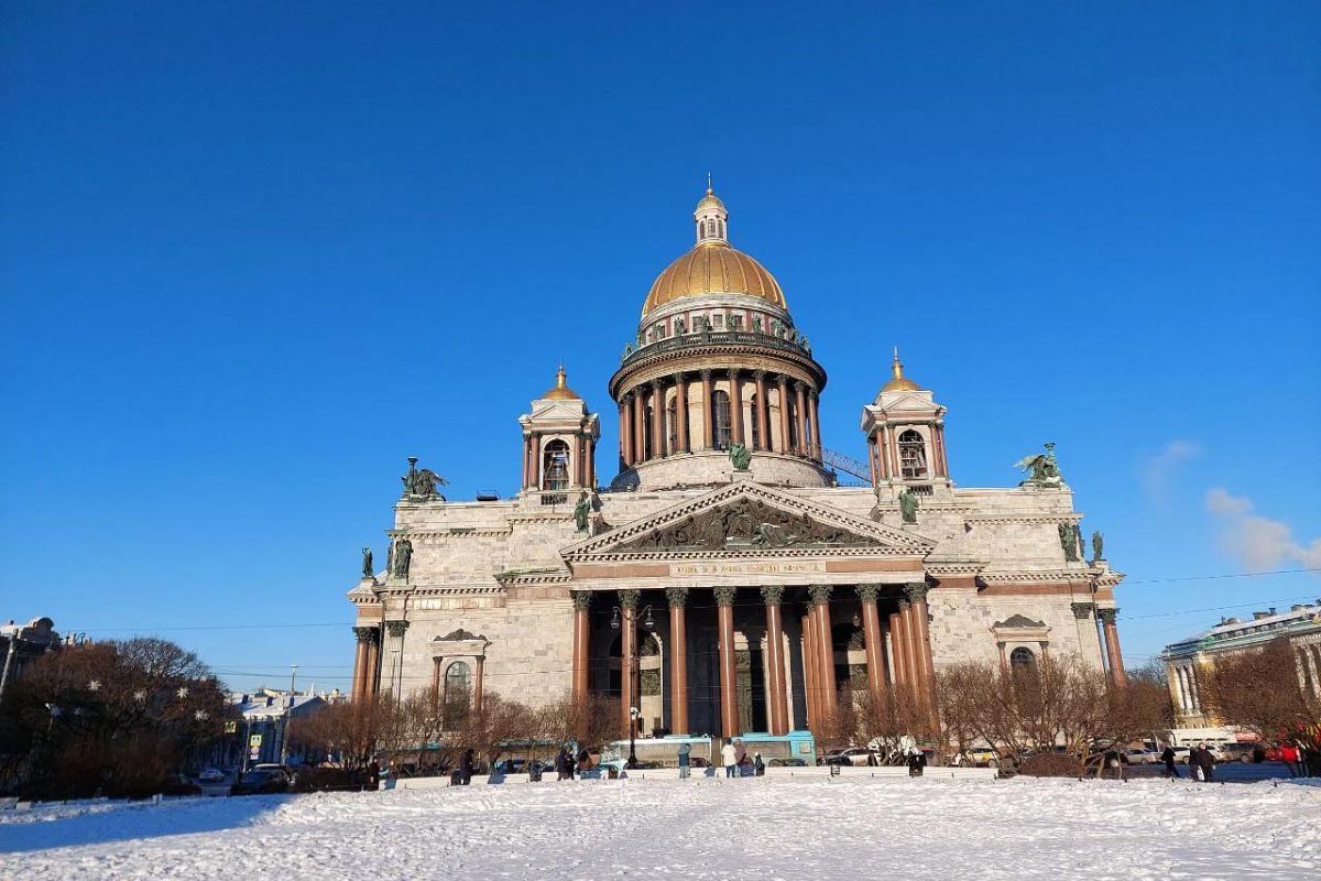 Новогодние праздники в Санкт-Петербурге для школьных групп