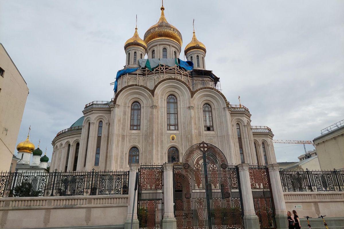 Пешеходная экскурсия Монастыри Белого города Высоко-Петровский – Рождественский- Сретенский