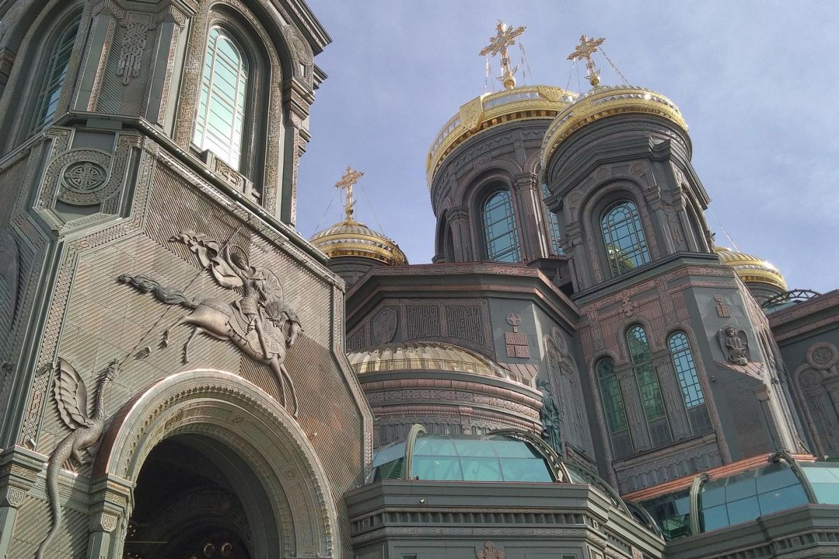 «Дорога памяти, 1418 шагов»  + главный храм Вооружённых сил РФ. Для взрослых групп.