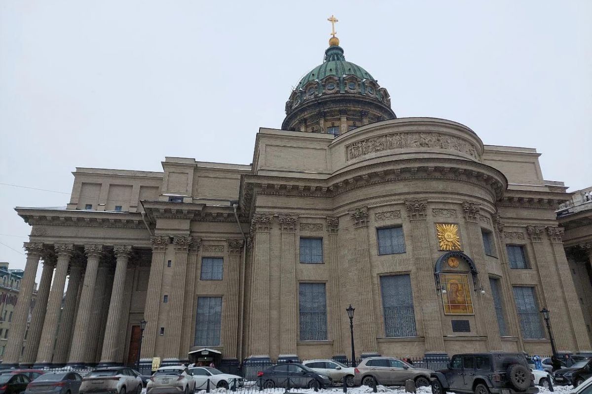 Новогодние праздники в Санкт-Петербурге для школьных групп