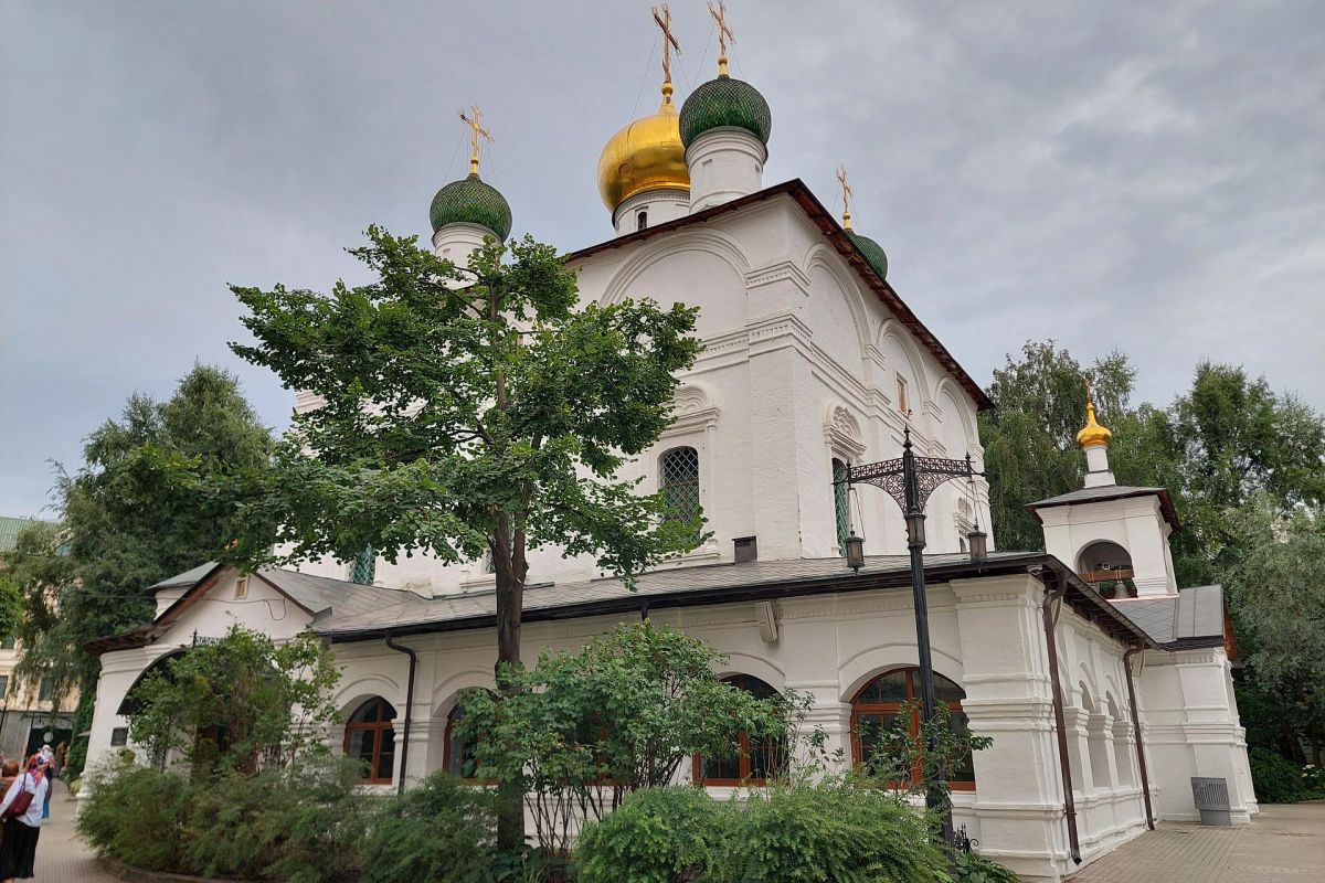 Пешеходная экскурсия Монастыри Белого города Высоко-Петровский – Рождественский- Сретенский